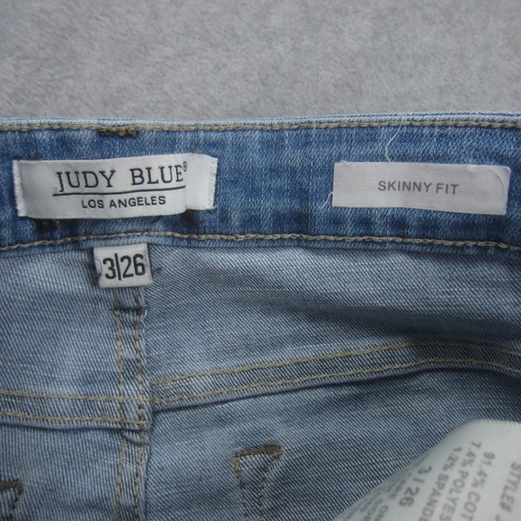 Judy Blue Jeans Womens 3/26 Blue Light Wash Skinny Fit Button Fly Raw Hem L - Picture 4 of 13